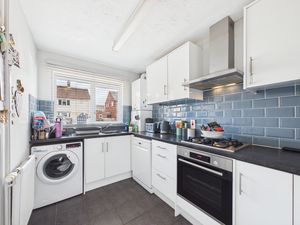 Kitchen- click for photo gallery